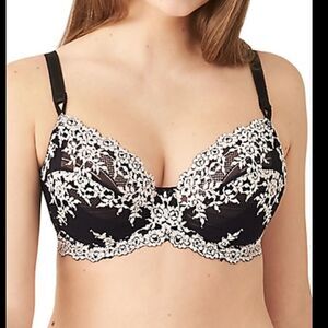 Wacoal Embrace Lace Underwire Bra 65191 Sz-26D